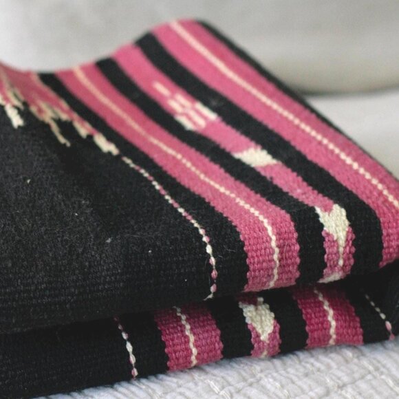 Vintage Woven Southwestern Design Rug 23" x 36" - Picture 6 of 6